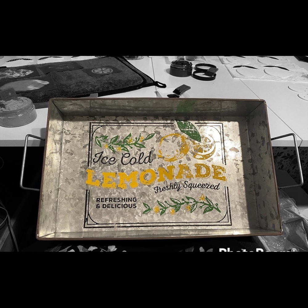 Metal lemonade tray